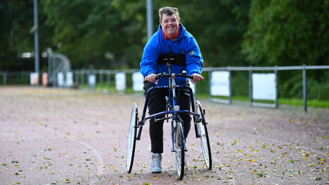 AV Lionitas 2 resized