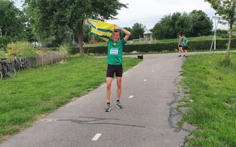 Voorschoten’97 overbrugt coronaperiode met marathonestafette